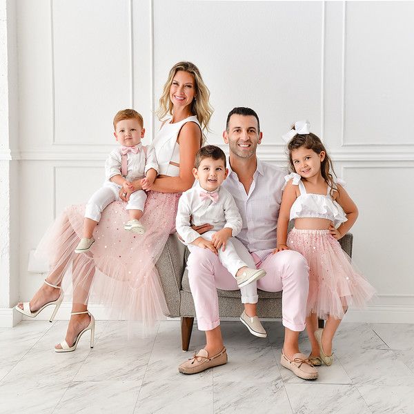 Perfectly Coordinated: Family Photo Style Tips